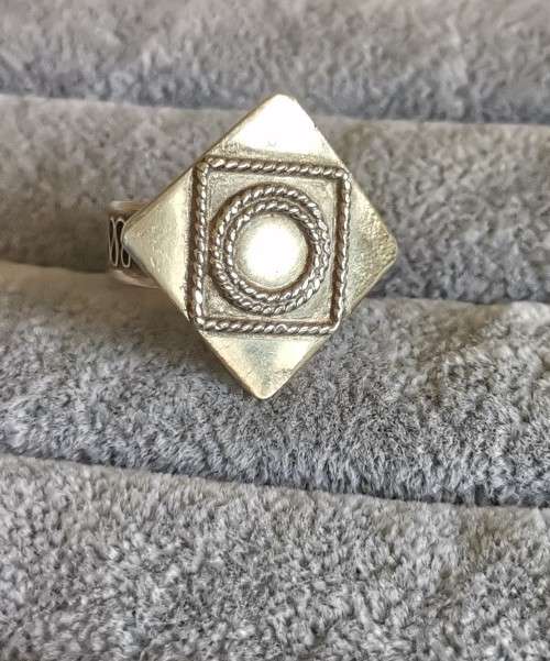 DISCOUNT!!! Unique Silver Ring