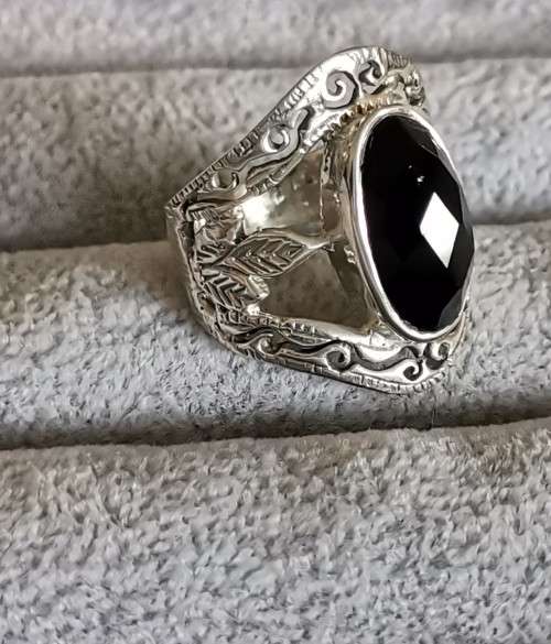 DISCOUNT!!! Detailed Onyx Ring