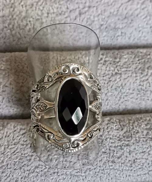 DISCOUNT!!! Detailed Onyx Ring