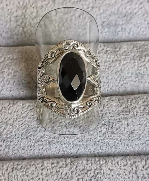 DISCOUNT!!! Detailed Onyx Ring