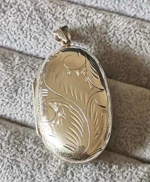 DISCOUNT!!! Detailed Silver Locket Pendant