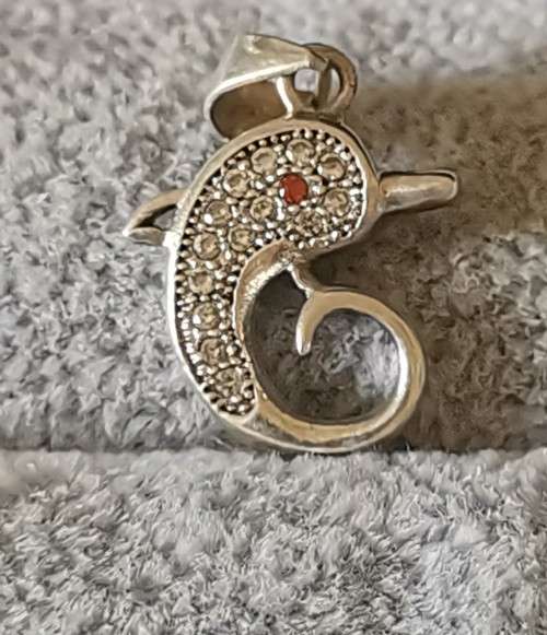 DISCOUNT!!! Dazzling Silver Dolphin Pendant