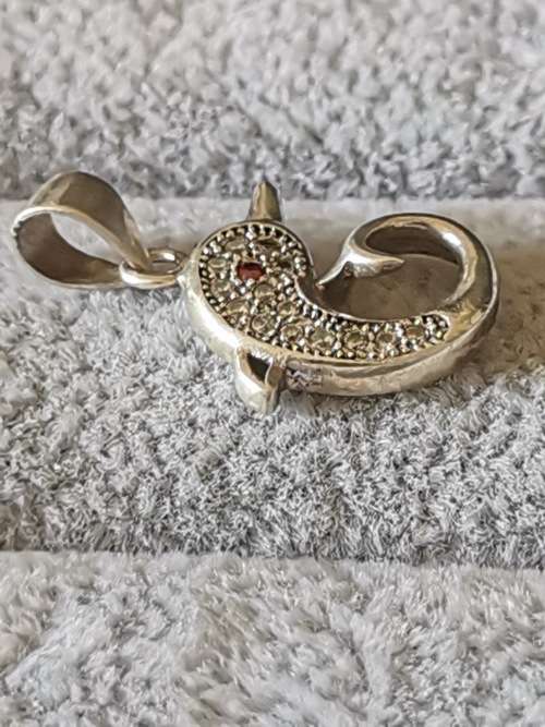 DISCOUNT!!! Dazzling Silver Dolphin Pendant