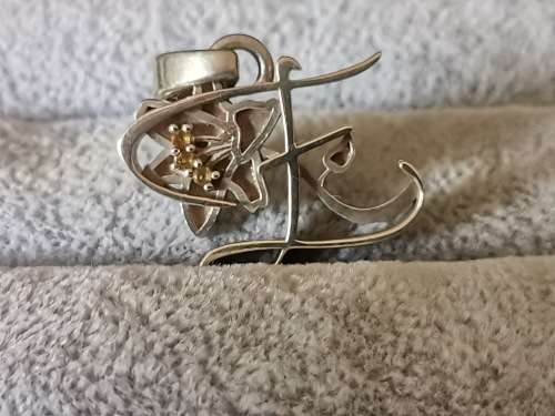 DISCOUNT!!! Silver Initial E Pendant