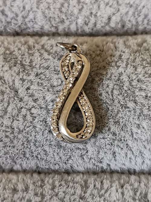 Dainty Silver Infinity Pendant