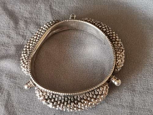 DISCOUNT!!! Unique Silver Bangle