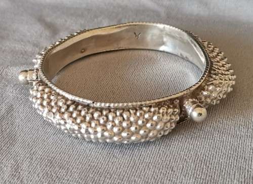 DISCOUNT!!! Unique Silver Bangle