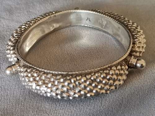 DISCOUNT!!! Unique Silver Bangle