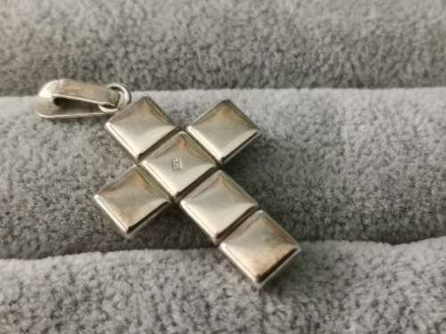 Silver Amber Cross Pendant