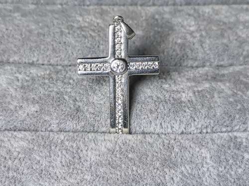 DISCOUNT!!! Dazzling Silver Cross Pendant