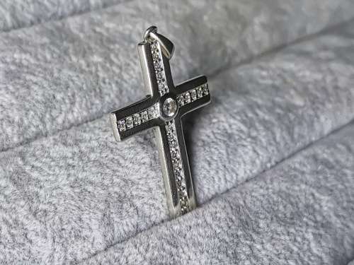 DISCOUNT!!! Dazzling Silver Cross Pendant