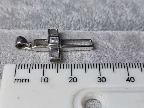 DISCOUNT!!! Dainty Silver Cross Pendant