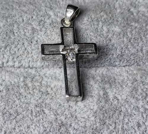 DISCOUNT!!! Dainty Silver Cross Pendant