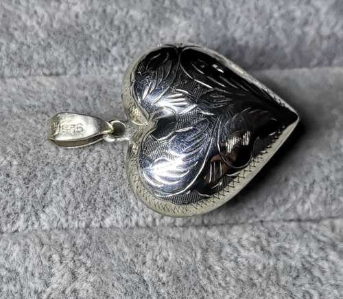 DISCOUNT!!! Detailed Silver Heart Pendant