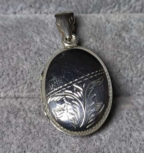 DISCOUNT!!! Silver Pendant Locket