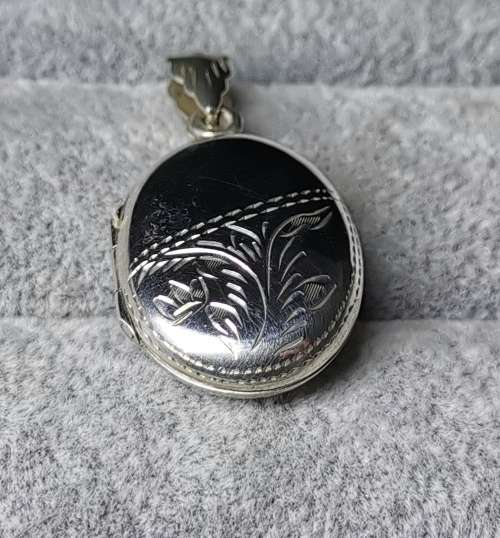 DISCOUNT!!! Silver Pendant Locket