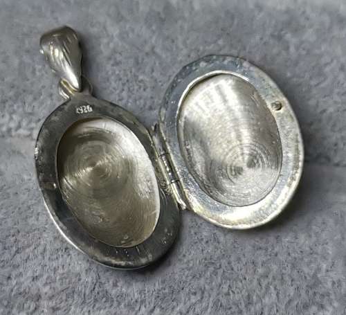 DISCOUNT!!! Silver Pendant Locket