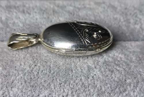 DISCOUNT!!! Silver Pendant Locket