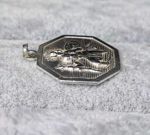 DISCOUNT!!! Detailed Silver Pendant