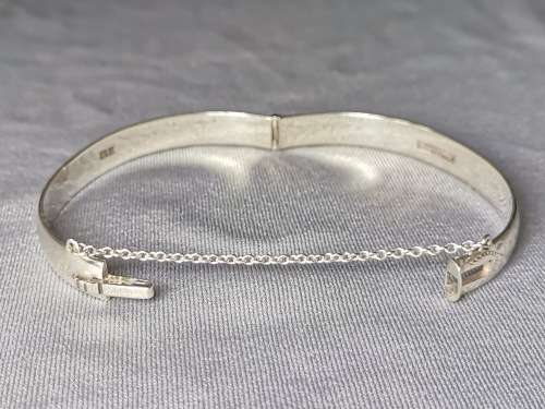 DISCOUNT!!! Detailed Silver Bangle