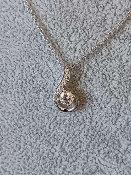 Dazzling Silver Necklace