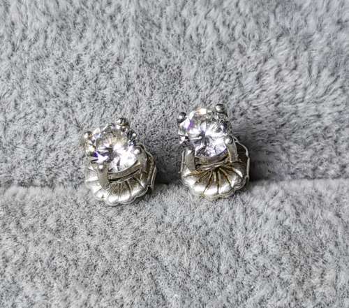 DISCOUNT!!! Silver Stud Earrings