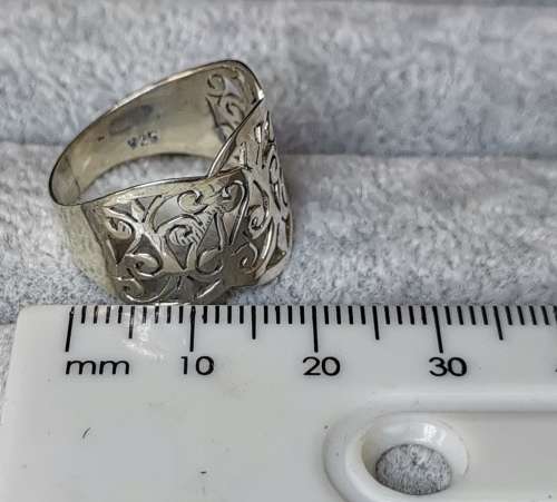 DISCOUNT!!! Detailed Silver Ring