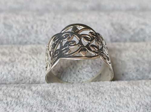 DISCOUNT!!! Detailed Silver Ring