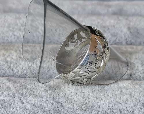 *R1 Auction* Detailed Silver Ring