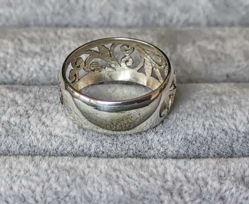 *R1 Auction* Detailed Silver Ring
