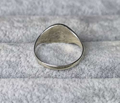 *R1 Auction* Dainty Silver Ring