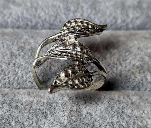 DISCOUNT!!! Silver Leafy Ring