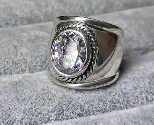 DISCOUNT!!! Bulky Silver Ring