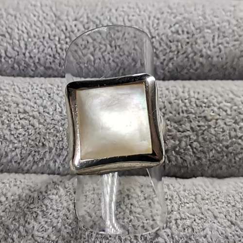 DISCOUNT!!! Silver Pearl Ring