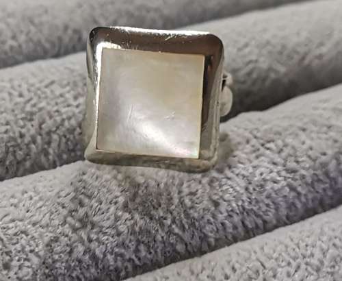 DISCOUNT!!! Silver Pearl Ring