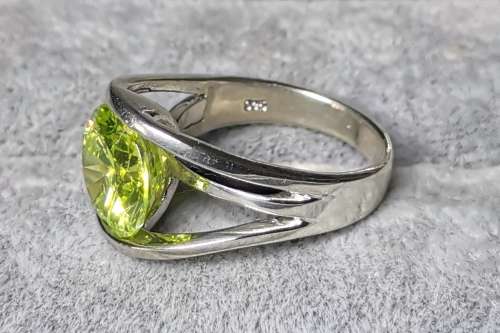 DISCOUNT!!! Gorgeous Silver Ring