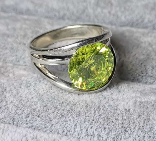 DISCOUNT!!! Gorgeous Silver Ring