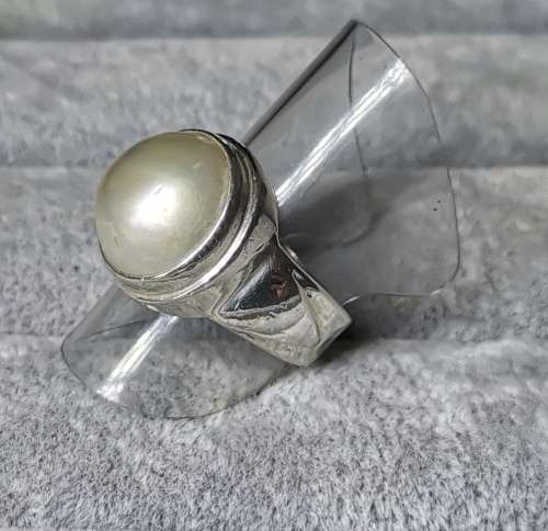 DISCOUNT!!! Silver Pearl Ring