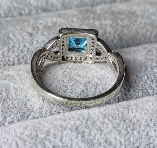 DISCOUNT!!! Stunning Silver Ring
