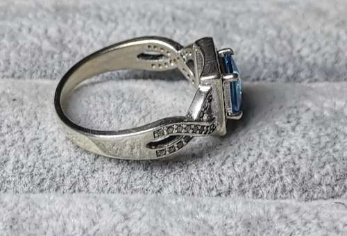 DISCOUNT!!! Stunning Silver Ring