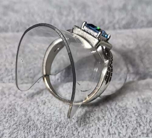 DISCOUNT!!! Stunning Silver Ring