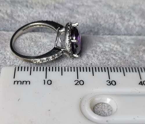 DISCOUNT!!! Dazzling Silver Ring
