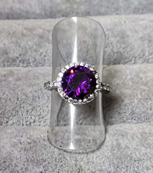 DISCOUNT!!! Dazzling Silver Ring
