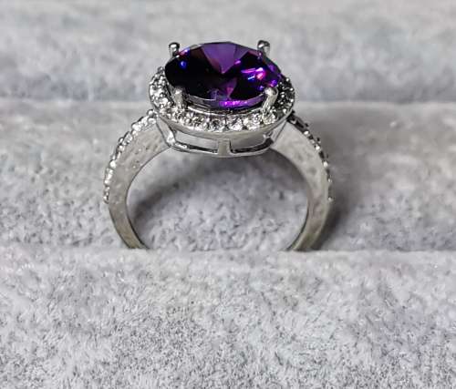 DISCOUNT!!! Dazzling Silver Ring