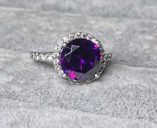 DISCOUNT!!! Dazzling Silver Ring