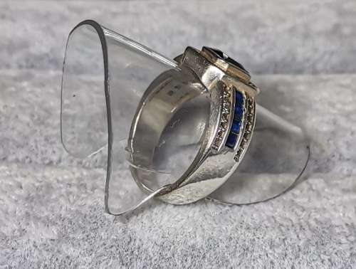 DISCOUNT!!! Dazzling Silver Ring