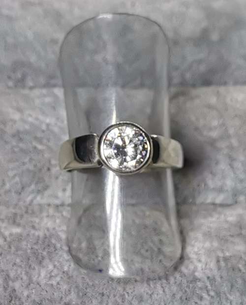 DISCOUNT!!! Silver Solitaire Ring