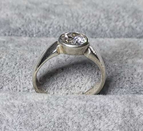 DISCOUNT!!! Silver Solitaire Ring
