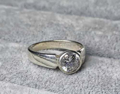 DISCOUNT!!! Silver Solitaire Ring