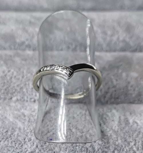 *R1 Auction* Cute Silver Ring